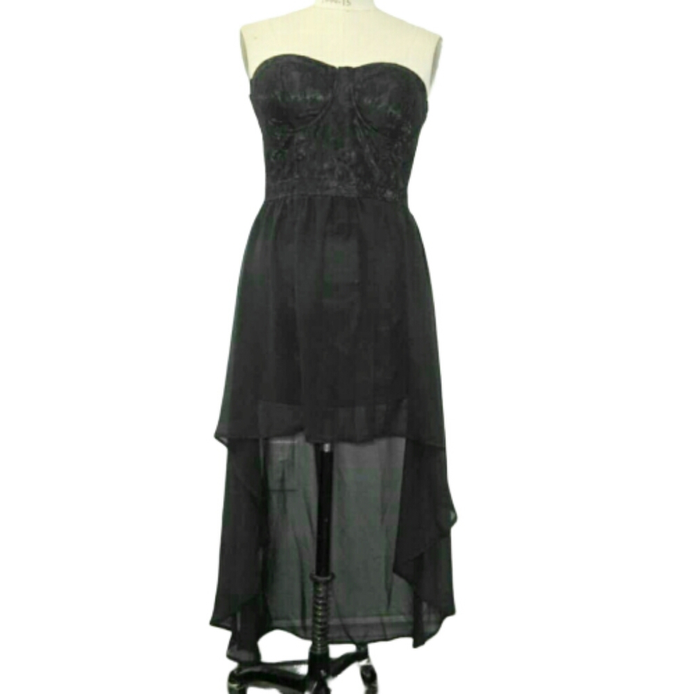 G.L.A.M Strapless party dress